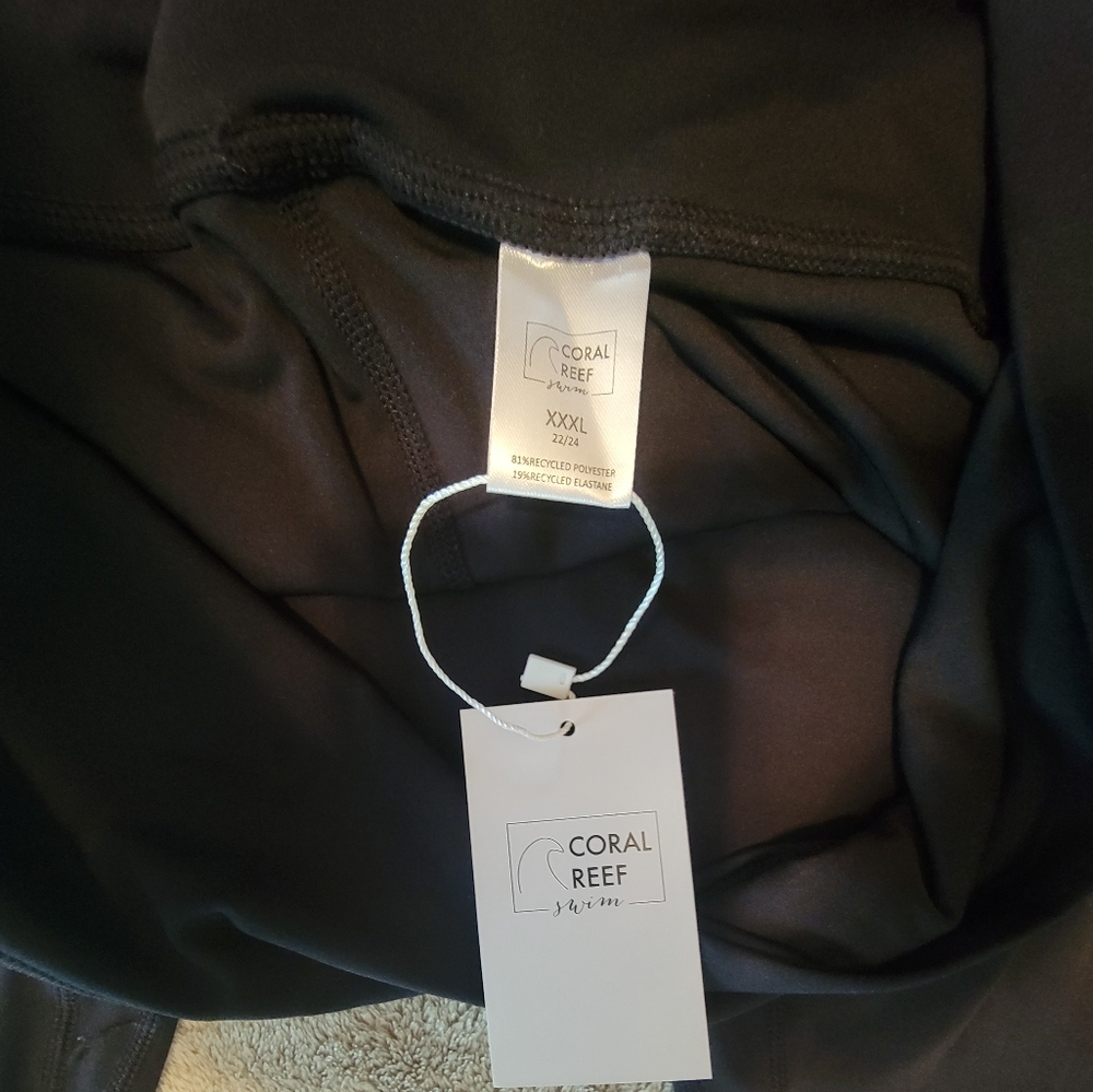 Coral Reef Black Leggings - Picture 3 of 4